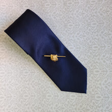 Cargar imagen en el visor de la galería, Papillon tie clip